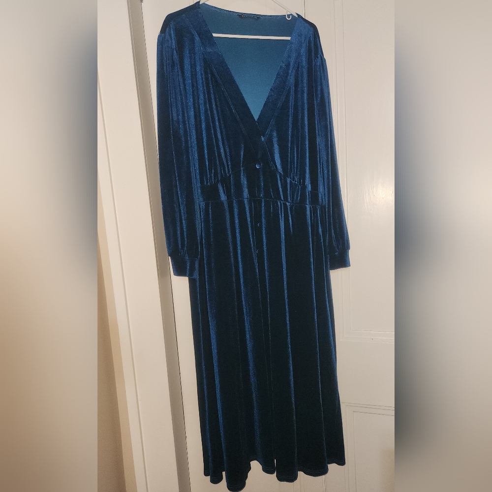 Solid V Neck Button Detail Pocket Velvet Dress